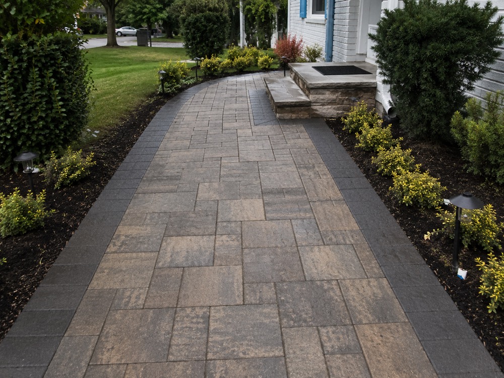 Curved paver walkway installation near Jacksonville